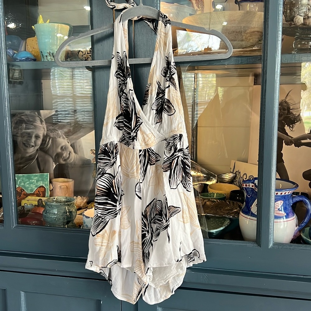 Super cute comfy romper from sisstrevolutionsize small